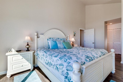 Pacific View Paradise image 25